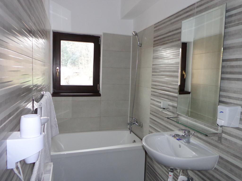 Pensiunea Aurora Otel Racova Dış mekan fotoğraf